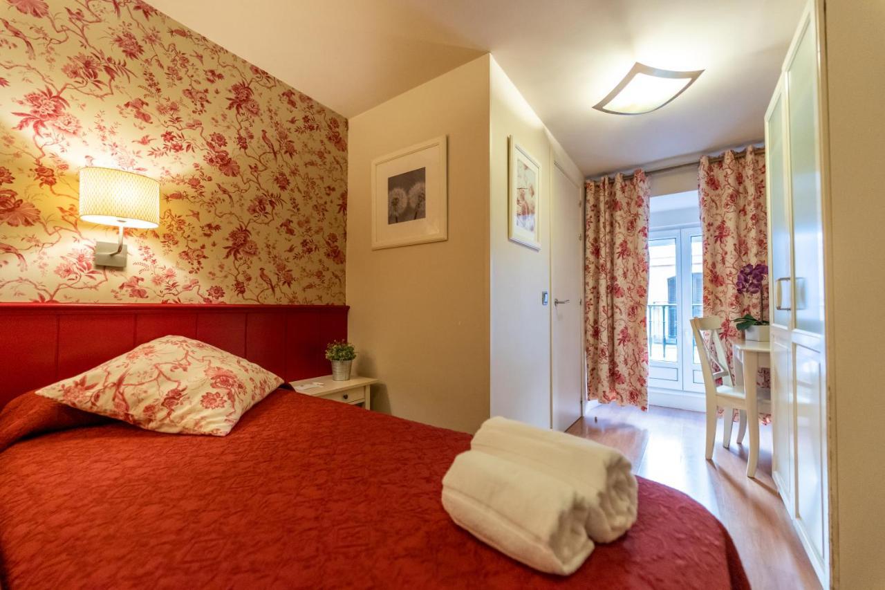 Hostal Matheu Madrid Extérieur photo