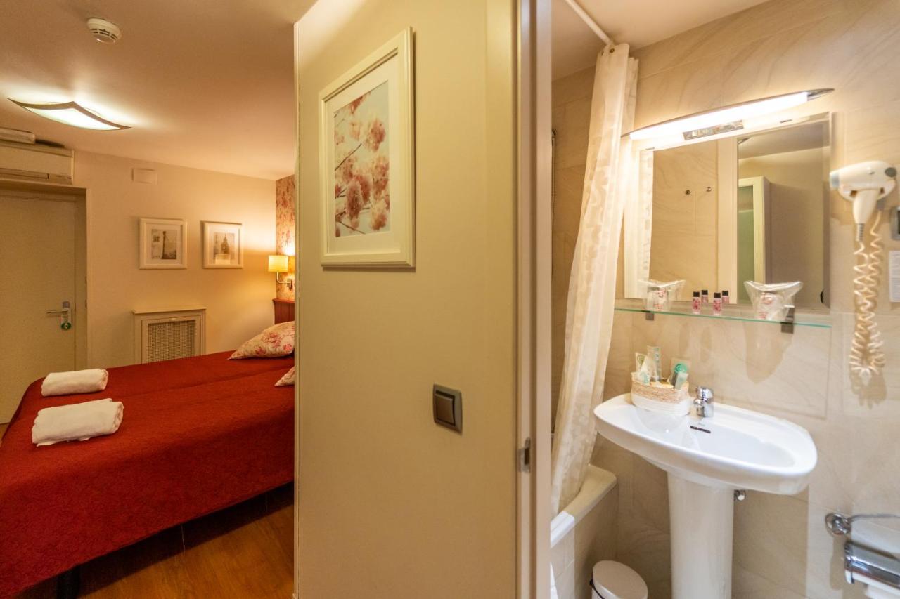 Hostal Matheu Madrid Extérieur photo