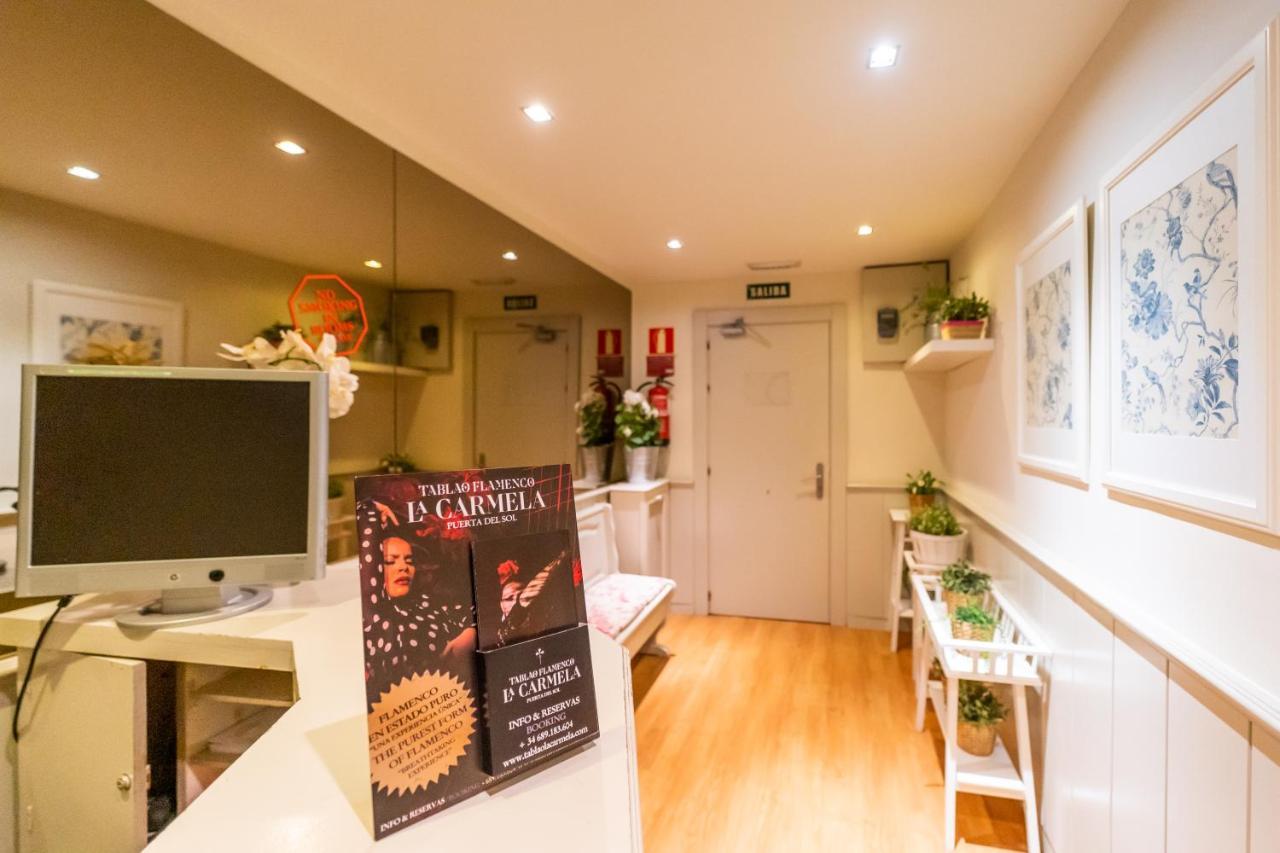 Hostal Matheu Madrid Extérieur photo