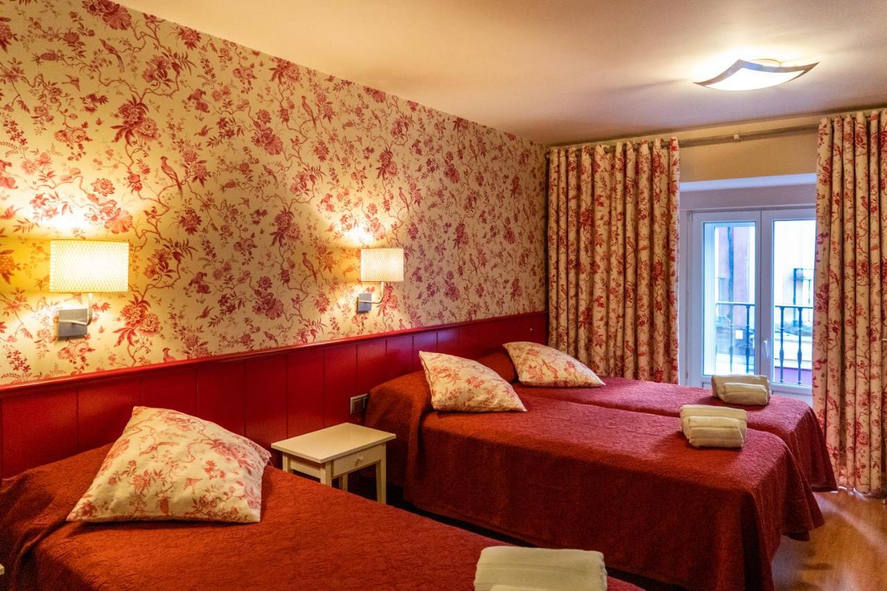 Hostal Matheu Madrid Extérieur photo