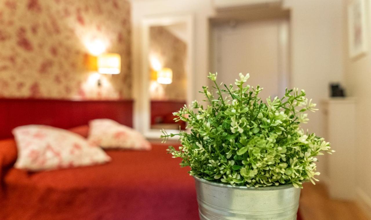 Hostal Matheu Madrid Extérieur photo