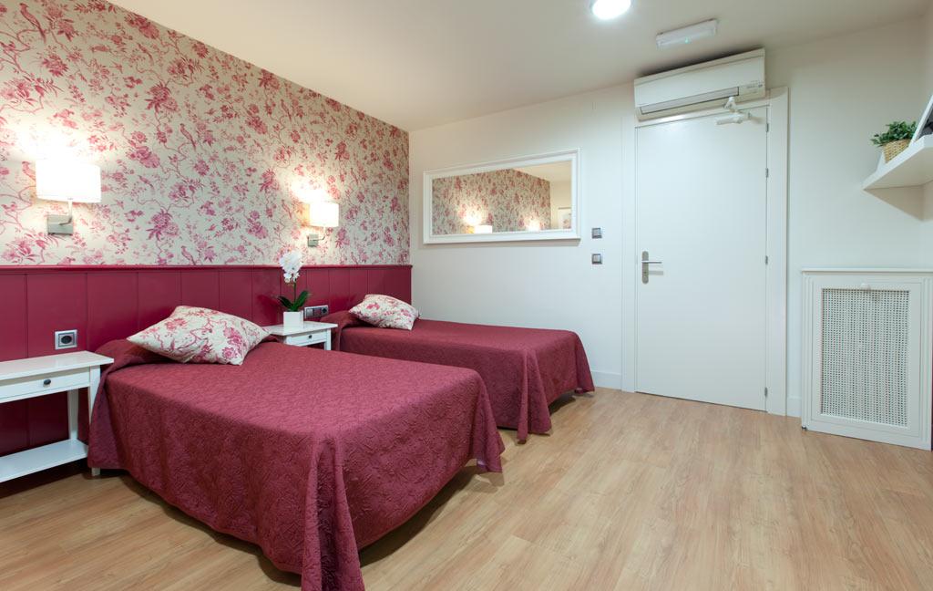 Hostal Matheu Madrid Extérieur photo