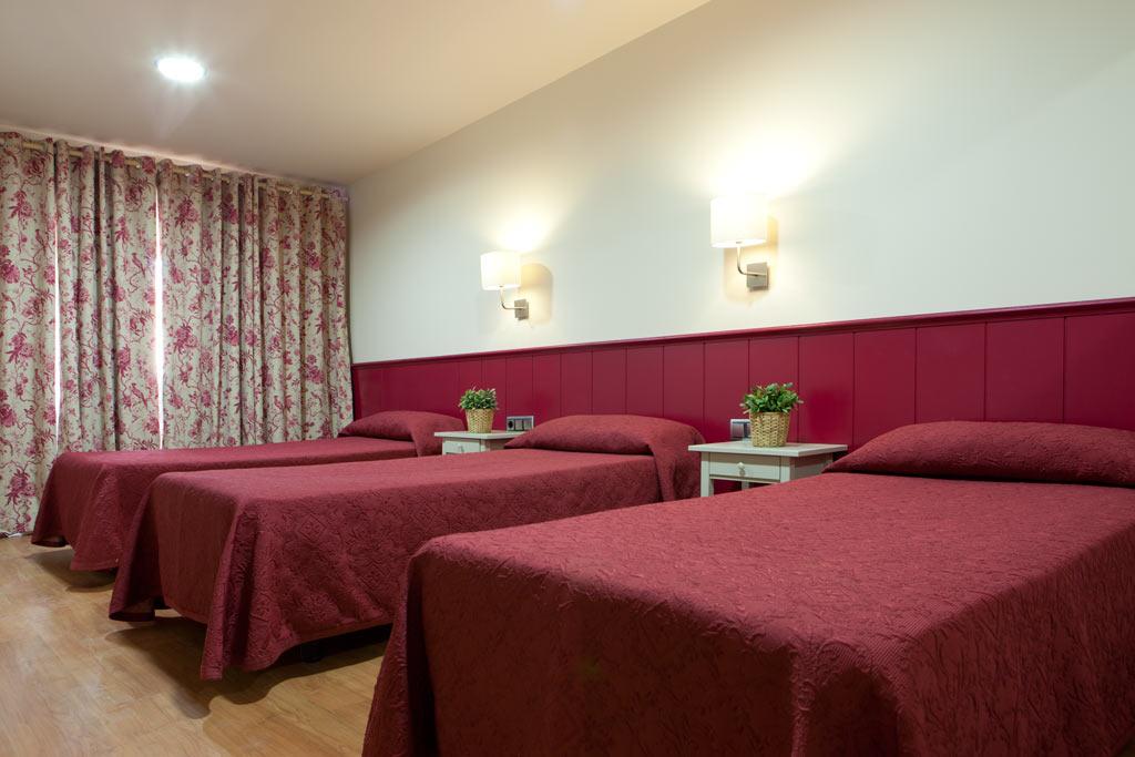 Hostal Matheu Madrid Extérieur photo