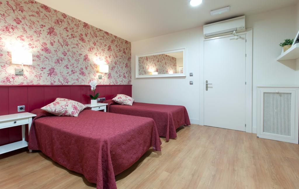 Hostal Matheu Madrid Chambre photo