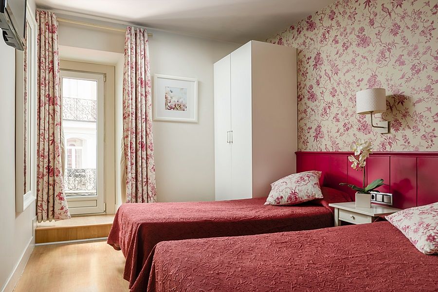Hostal Matheu Madrid Extérieur photo