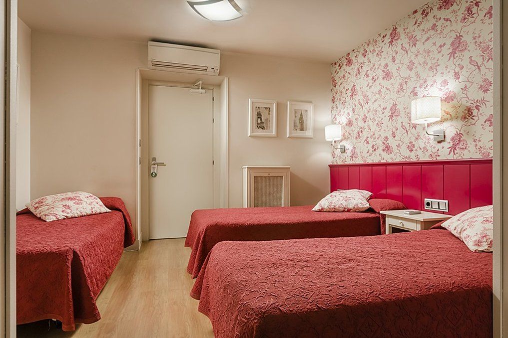 Hostal Matheu Madrid Extérieur photo