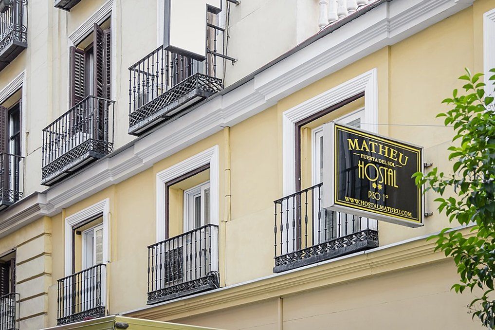 Hostal Matheu Madrid Extérieur photo